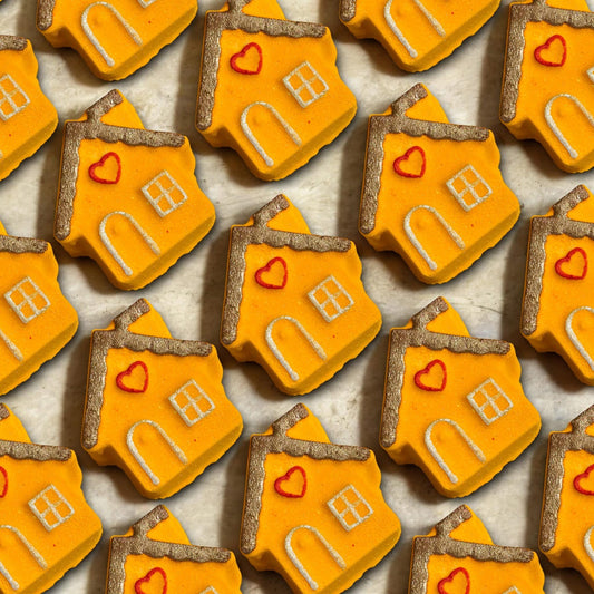 Small Gingerbread House Bathbomb